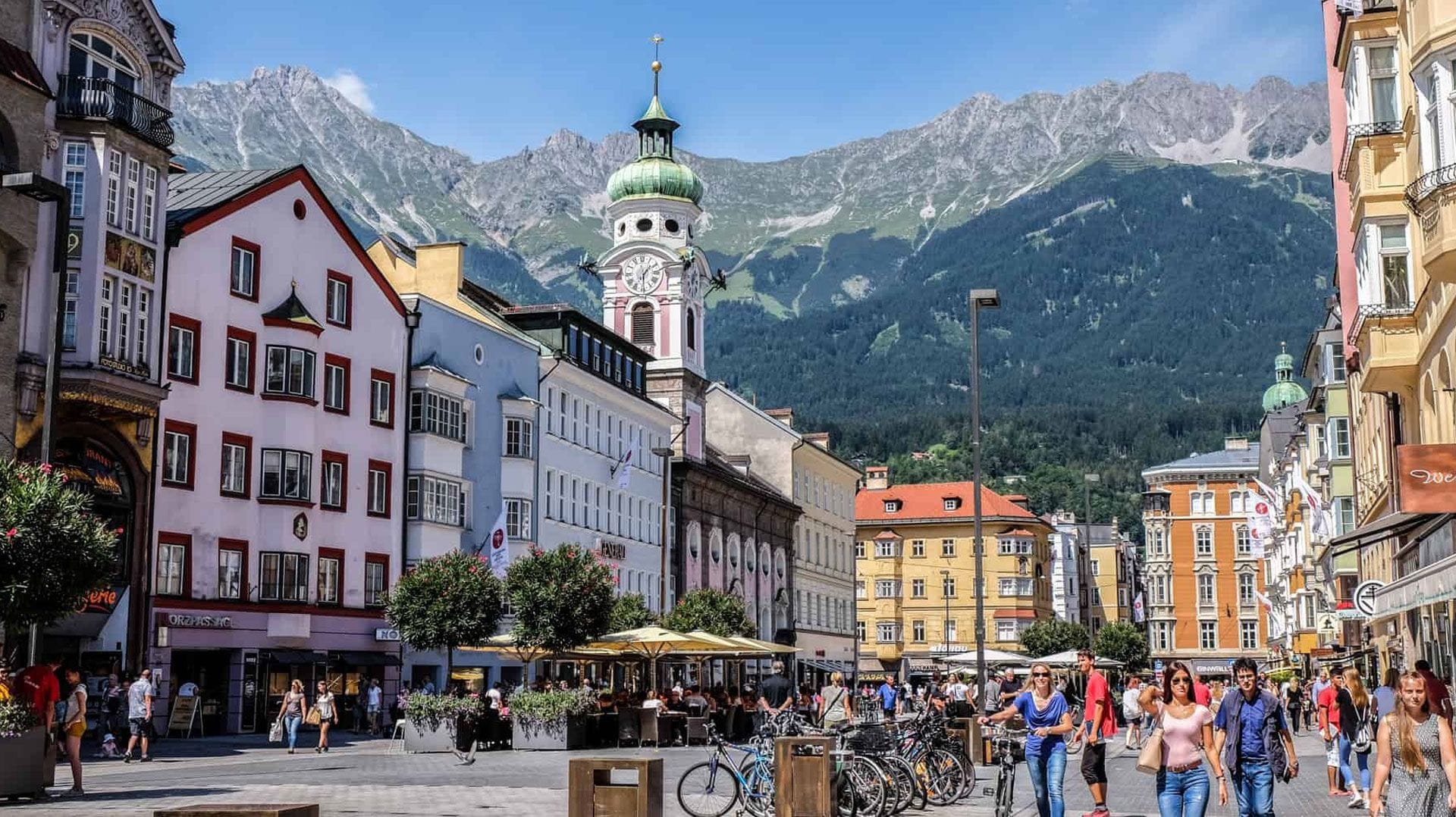 Innsbruck summer - Alpinbus, private airport transfers to Alps and back
